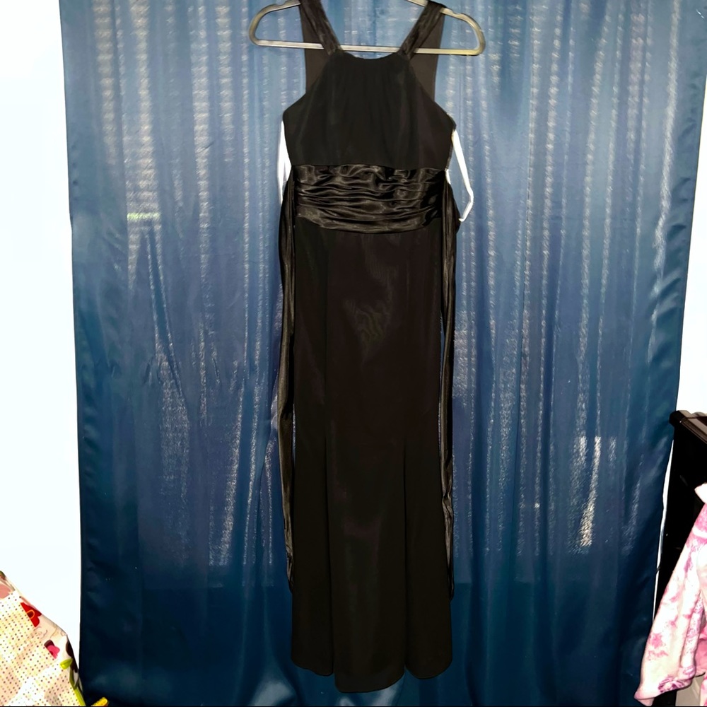 Davids Bridal Size 2 Black Evening/Bridesmaid/Prom Gown Dress Bow Halter